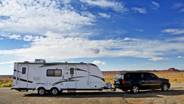 Towing Tips for Safe Trailer Driving