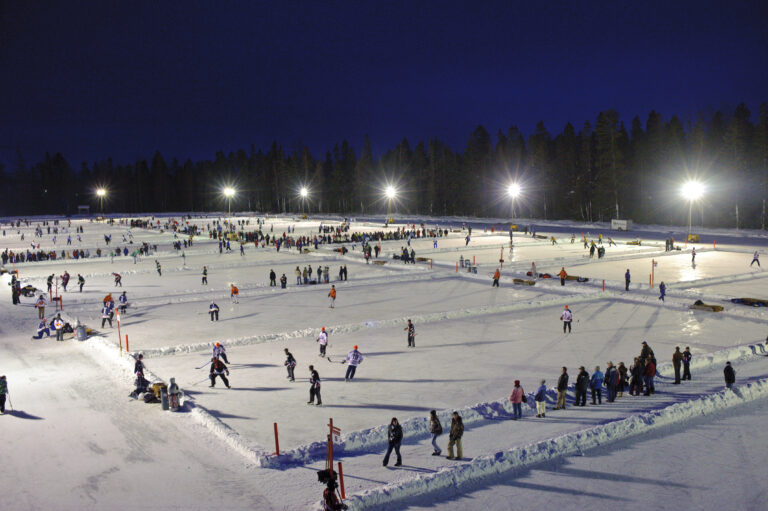 pond hockey
